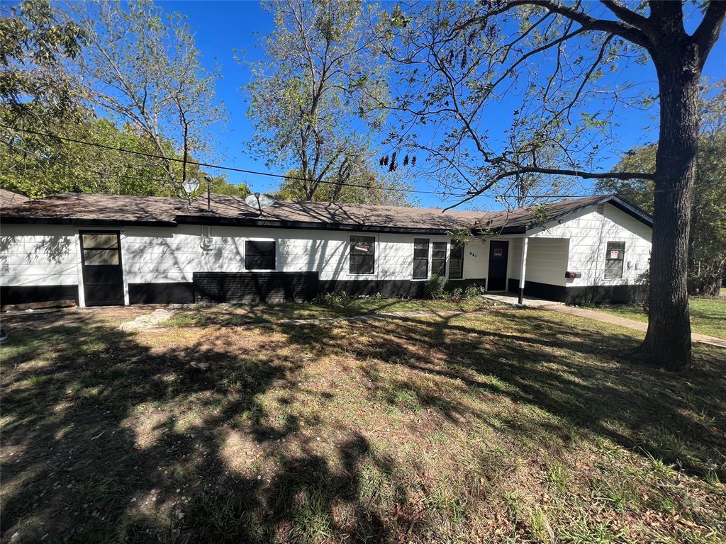 351 E Commerce Avenue Property Photo 1