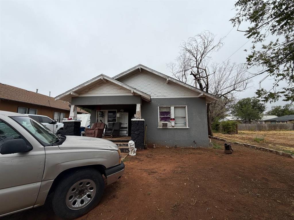 406 E 12th Street Property Photo 1