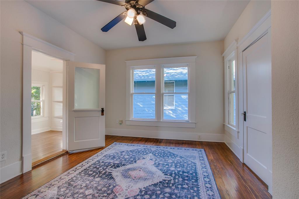 111 S Rosemont Avenue Property Photo 25