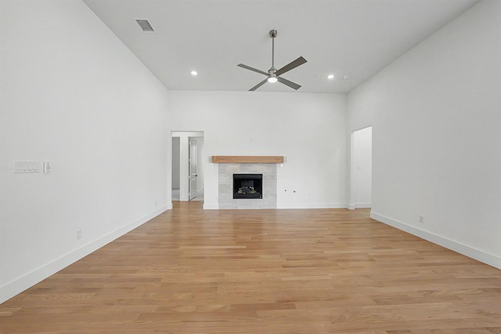 2012 Bedford Falls Drive Property Photo 18