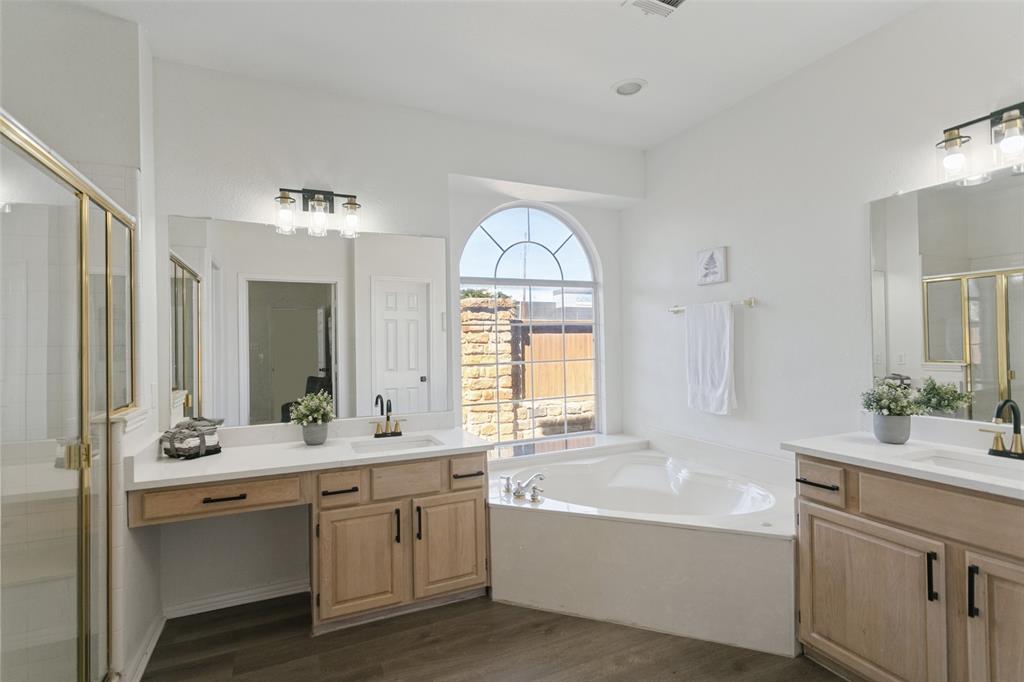 101 Fontana Court Property Photo 23