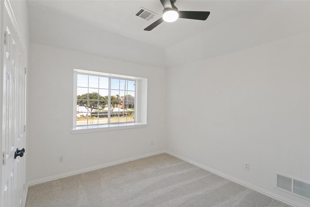 101 Fontana Court Property Photo 28