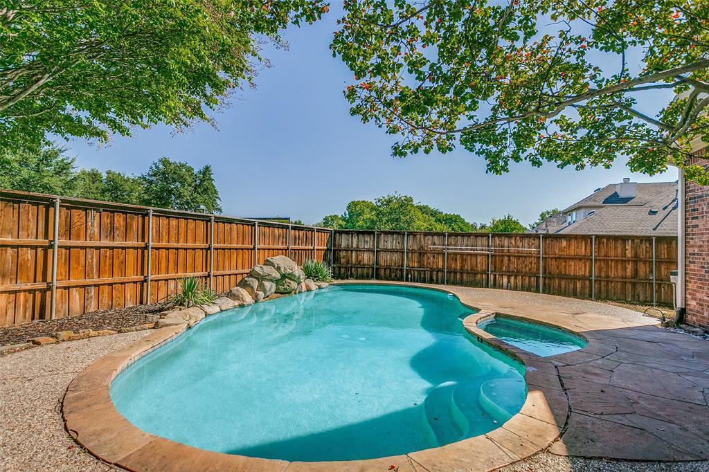 101 Fontana Court Property Photo 32
