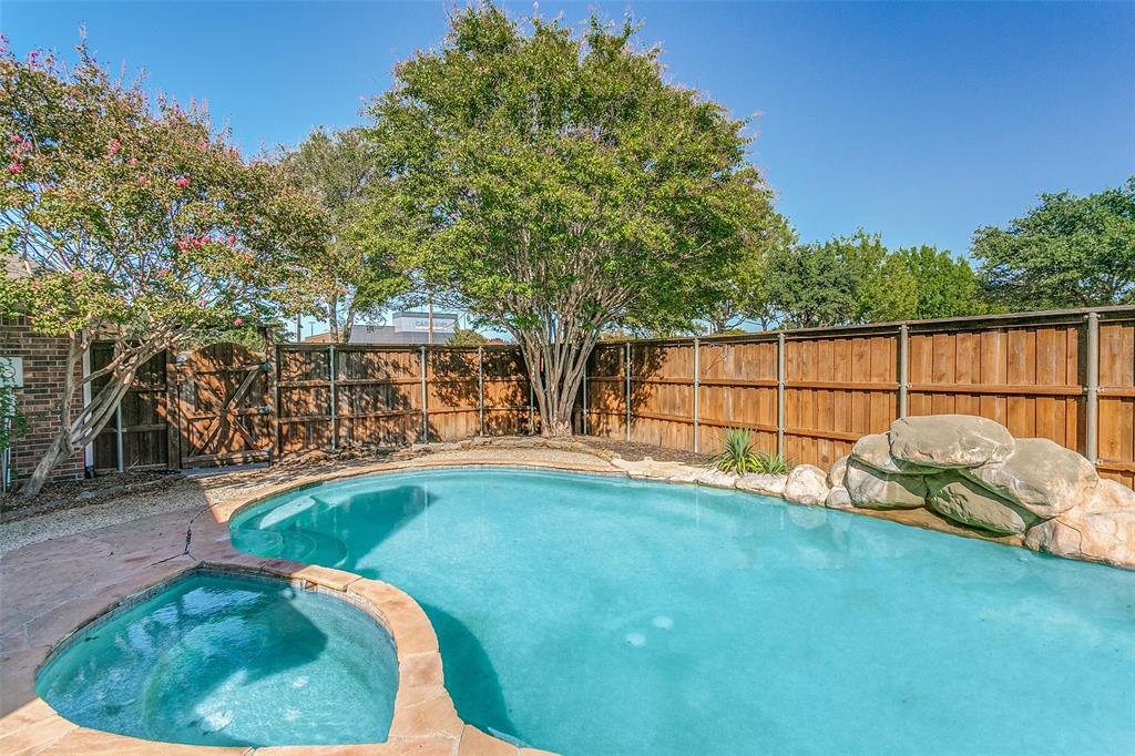101 Fontana Court Property Photo 33