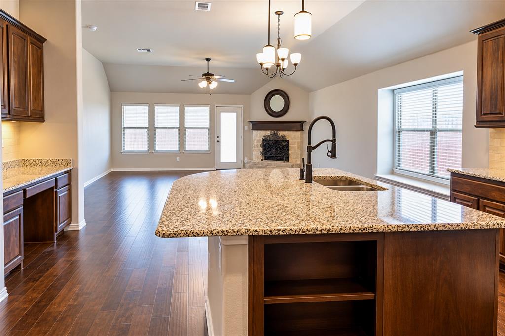 2577 Hadley Street Property Photo 6