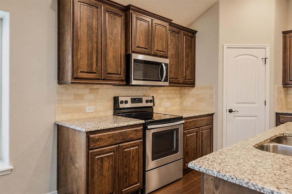 2577 Hadley Street Property Photo 9