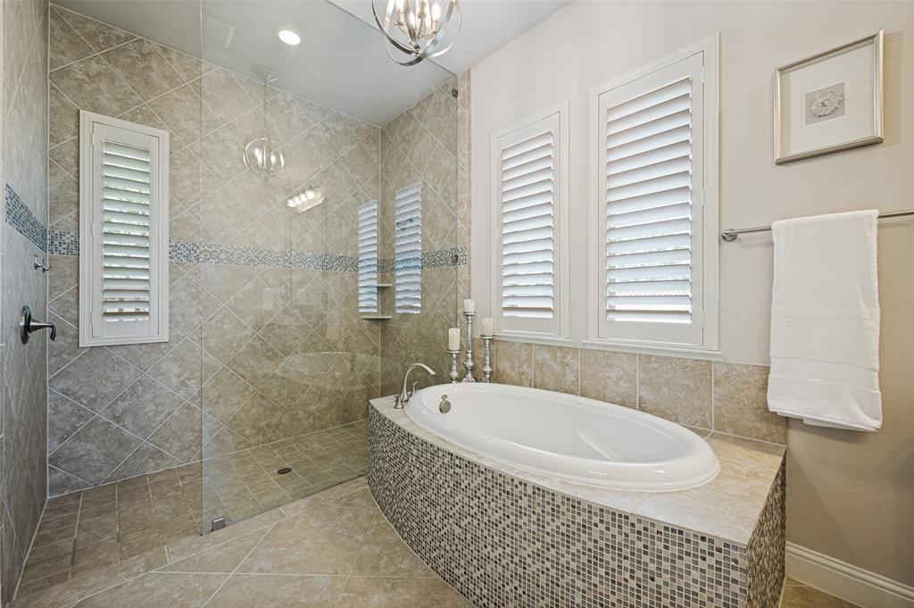 12910 Timber Crossing Drive Property Photo 21