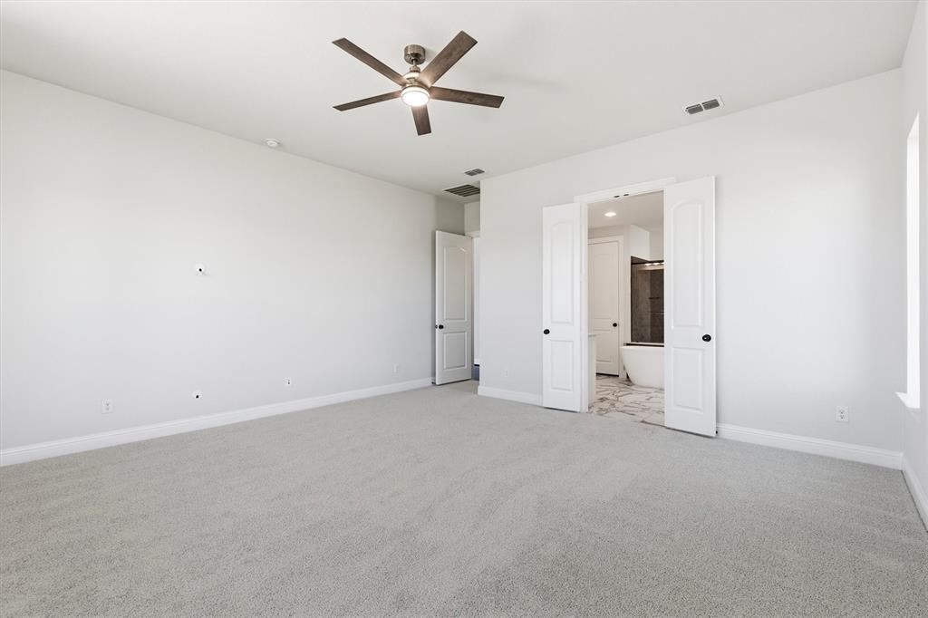 1001 Sandbar Street Property Photo 11