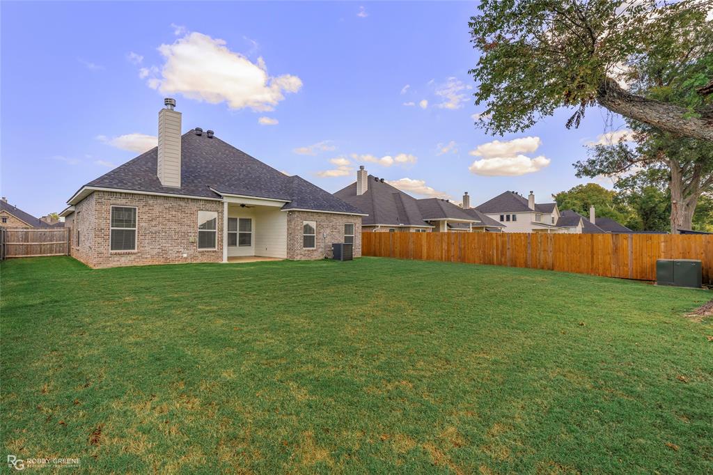 216 Cullom Drive Property Photo 3