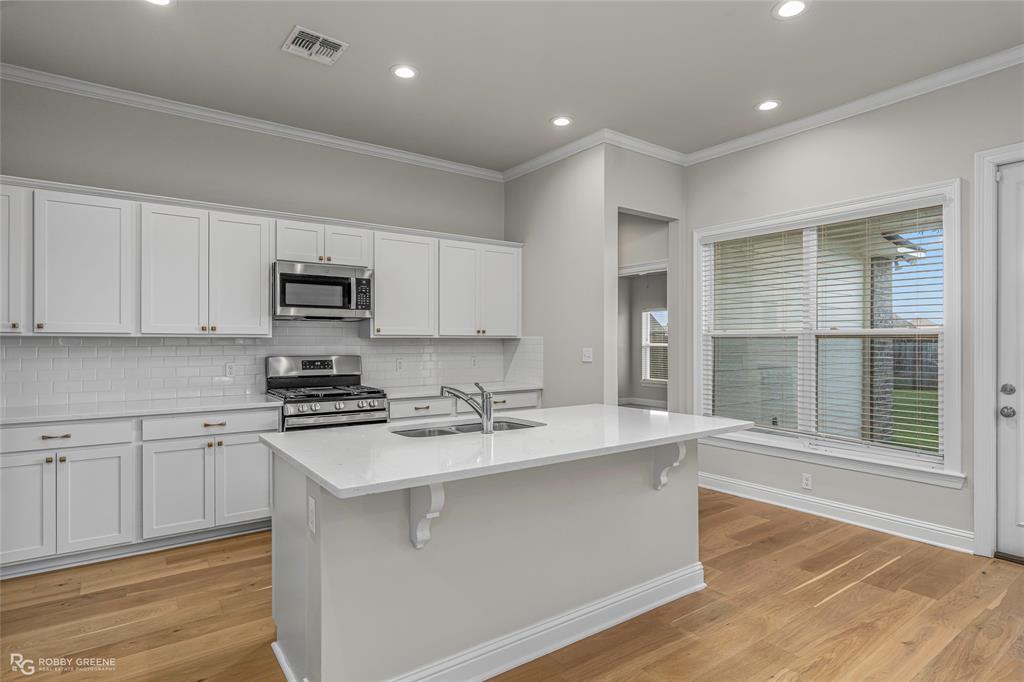 216 Cullom Drive Property Photo 8