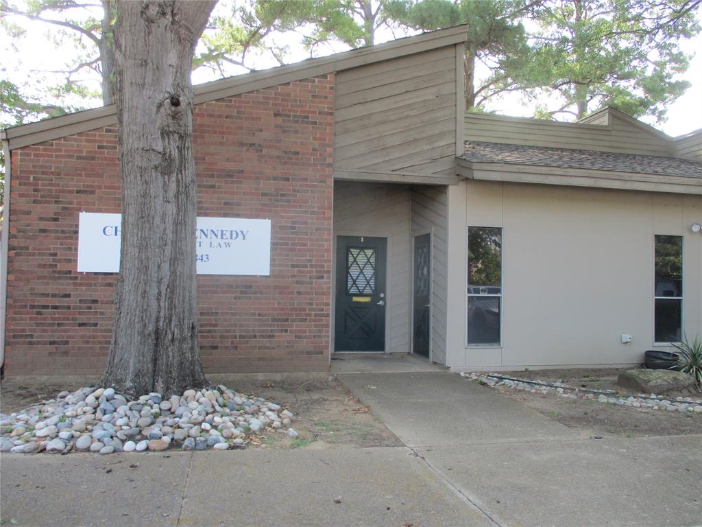 2403 Cales Drive B & C Property Photo 1