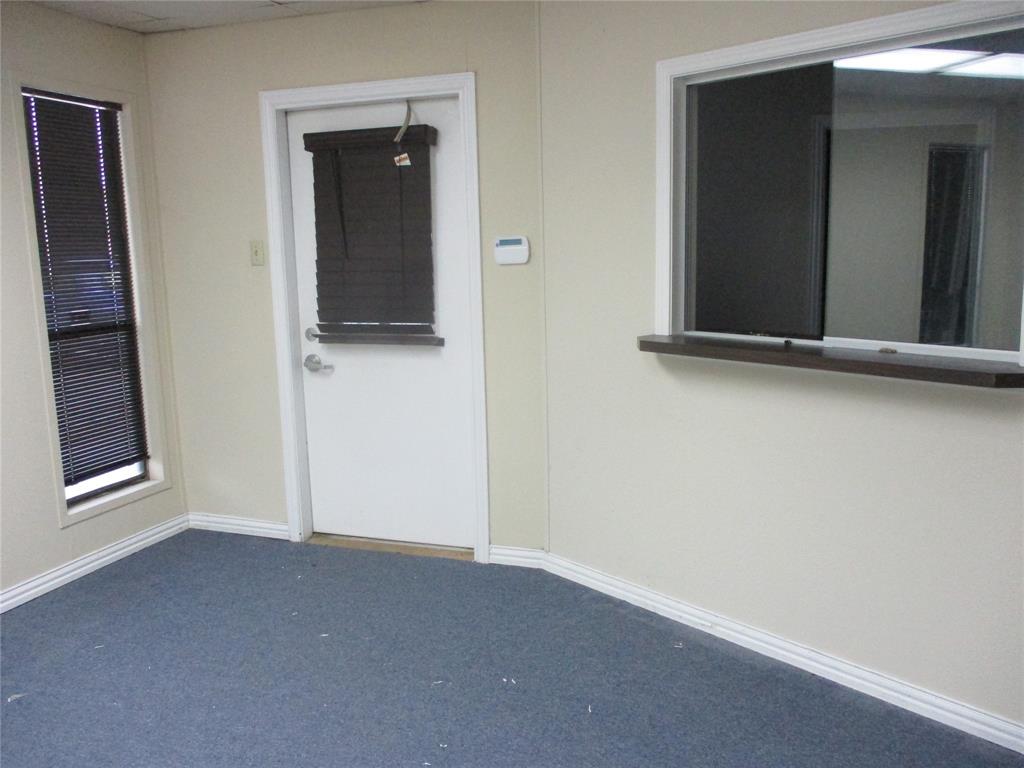 2403 Cales Drive B & C Property Photo 2