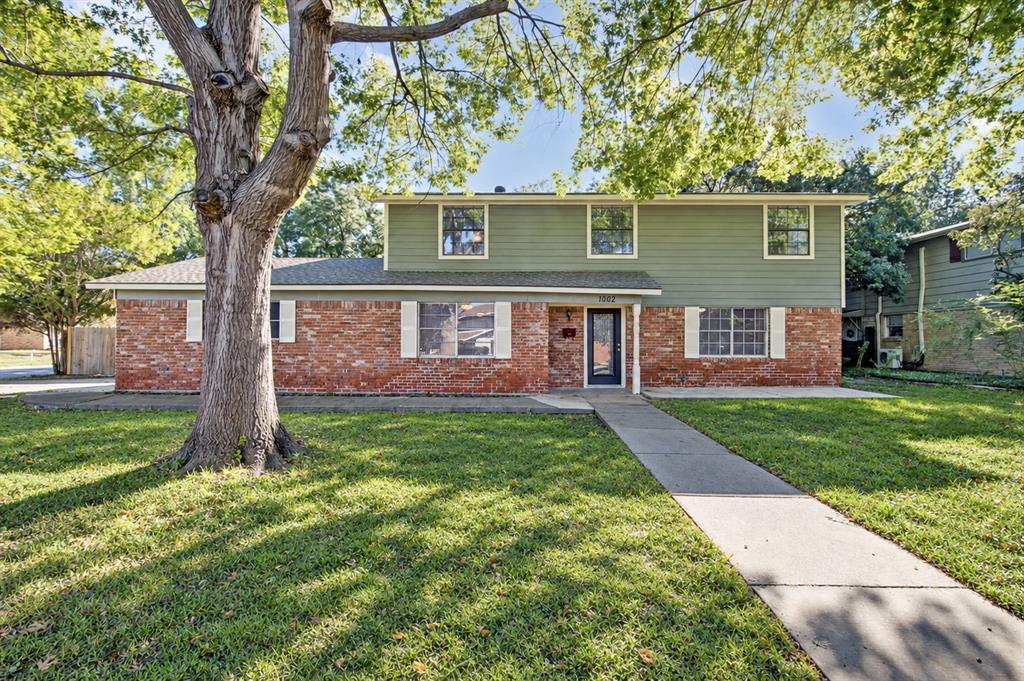 1002 Hickory Street Property Photo 1