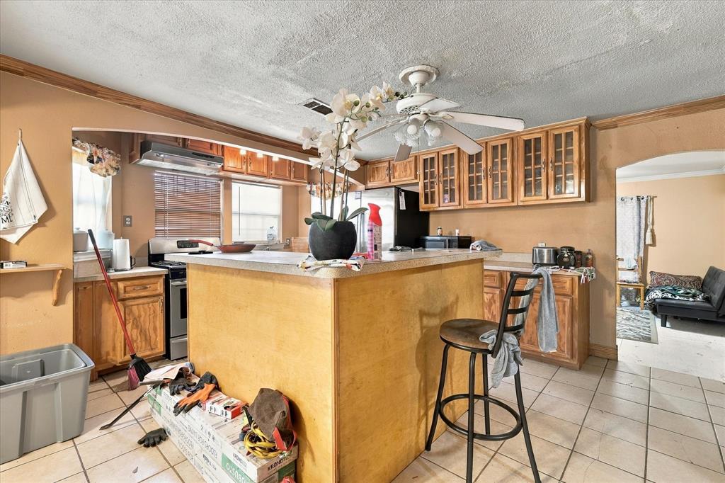 622 E Mckinney Street Property Photo 9