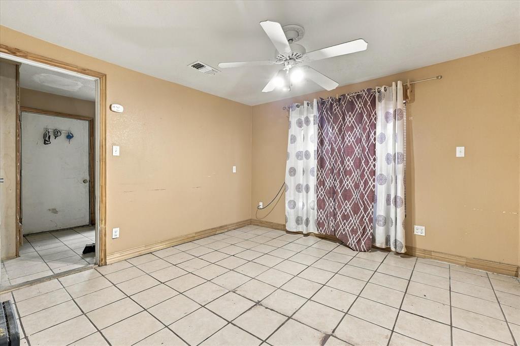 622 E Mckinney Street Property Photo 14