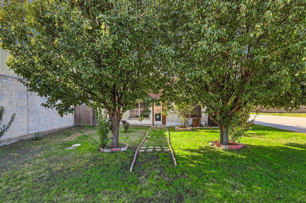 622 E Mckinney Street Property Photo 20