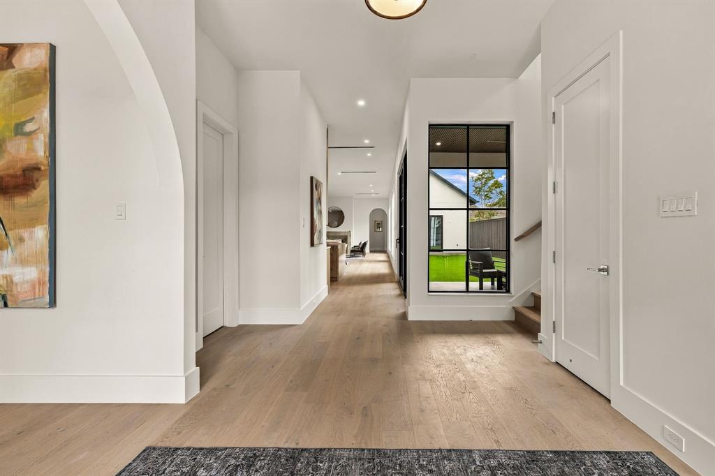 5122 Elsby Avenue Property Photo 4