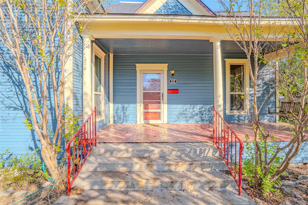 237 N Patrick Street Property Photo 1