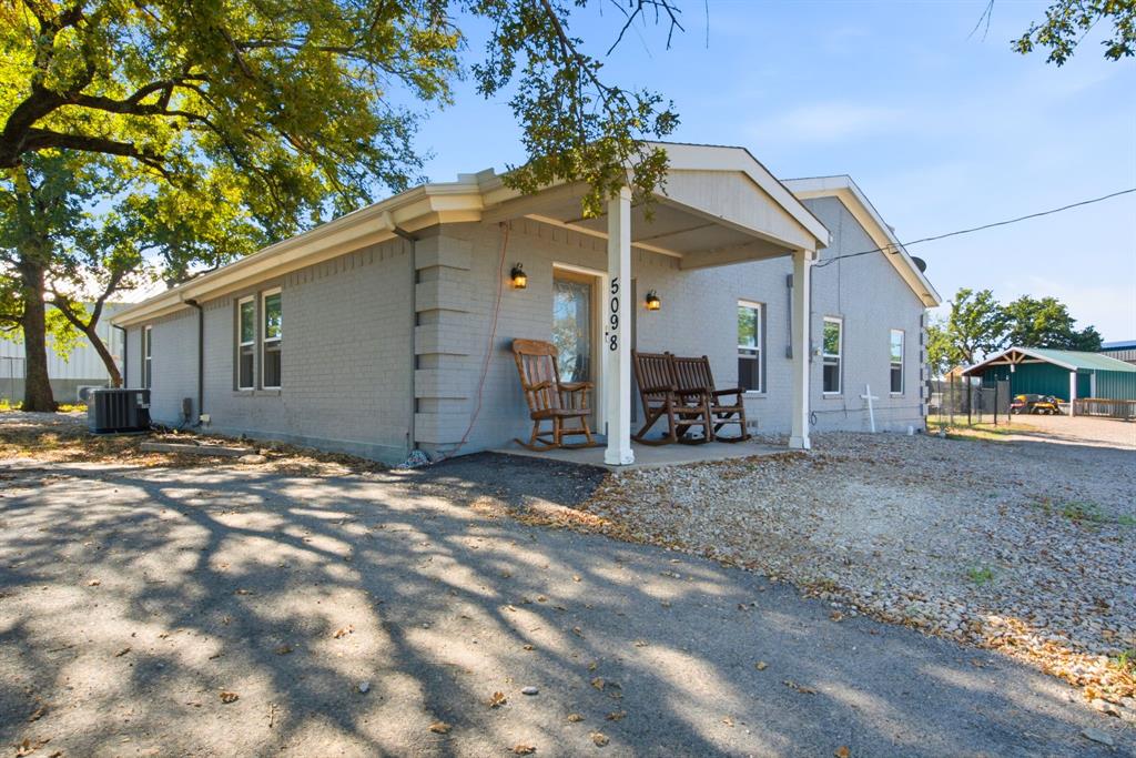 5098 Fairview Property Photo 1