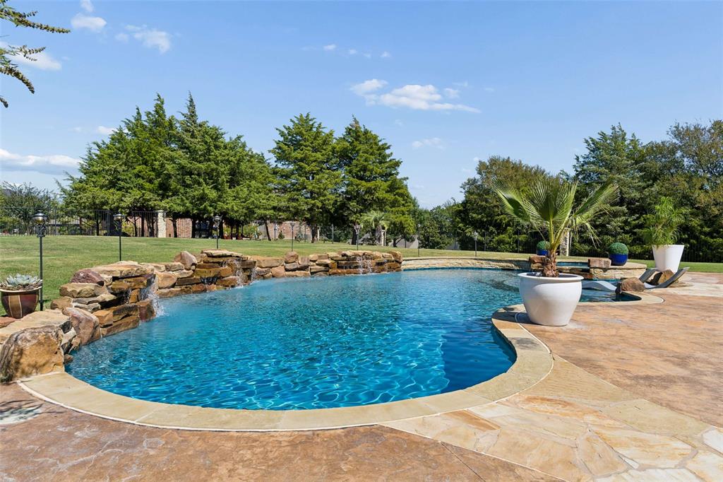 4613 Lake Breeze Drive Property Photo 28