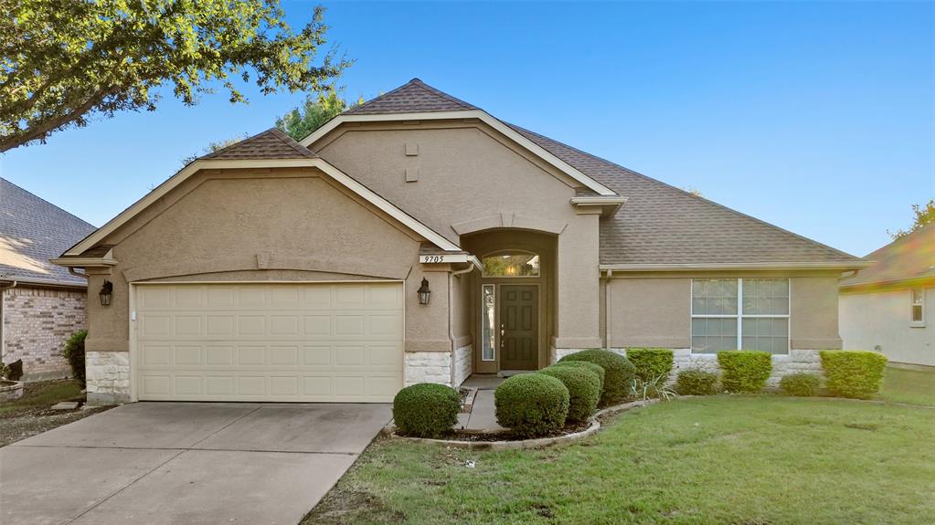 9705 Pinewood Drive Property Photo 1