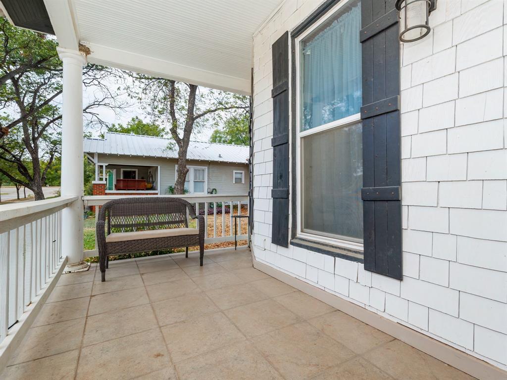 714 W College Avenue Property Photo 8