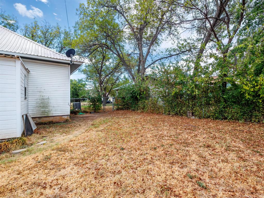 714 W College Avenue Property Photo 38