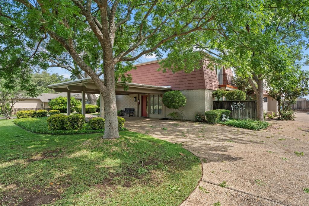 2813 Mount Carmel Drive Property Photo 1