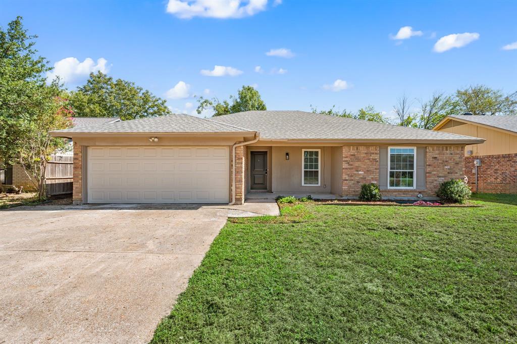 7512 Clover Lane Property Photo 1