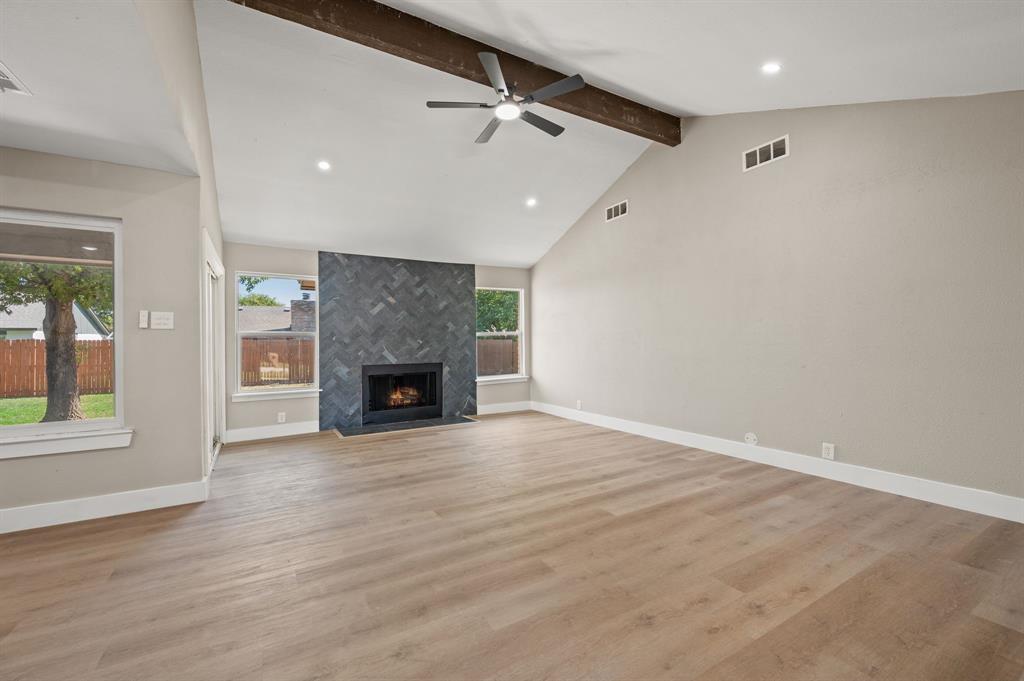 7512 Clover Lane Property Photo 4
