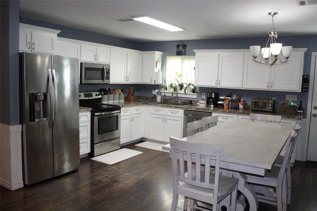 402 Cleveland Street Property Photo 4