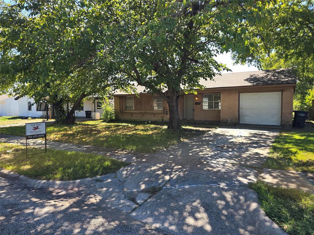 3609 Edgebrook Drive Property Photo 1