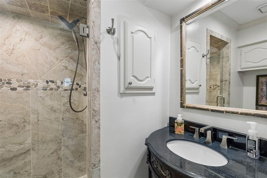 6422 Covecreek Place Property Photo 8