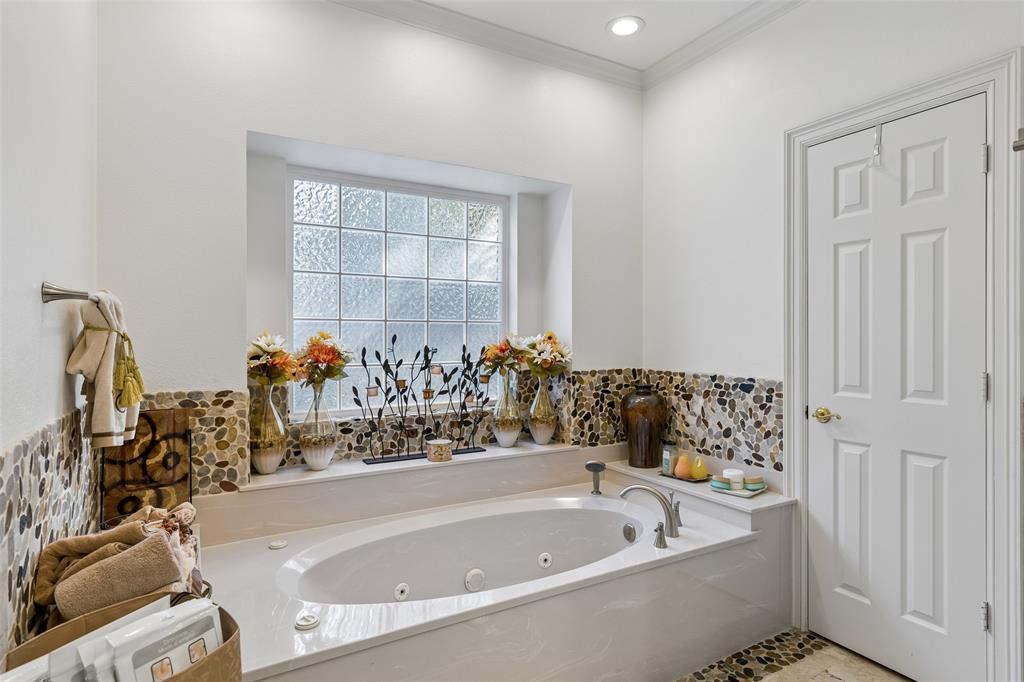 6422 Covecreek Place Property Photo 29