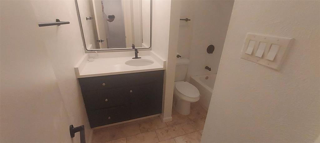 8601 Park Lane 735 Property Photo 6
