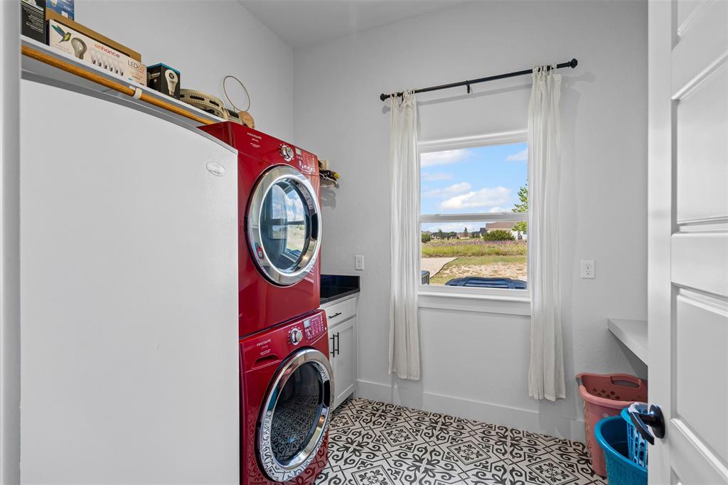 2045 Eagles Ridge Drive Property Photo 23