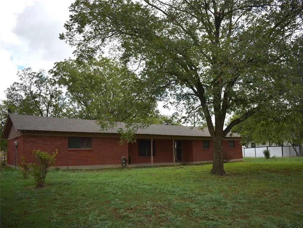 211 S College Street Property Photo 1