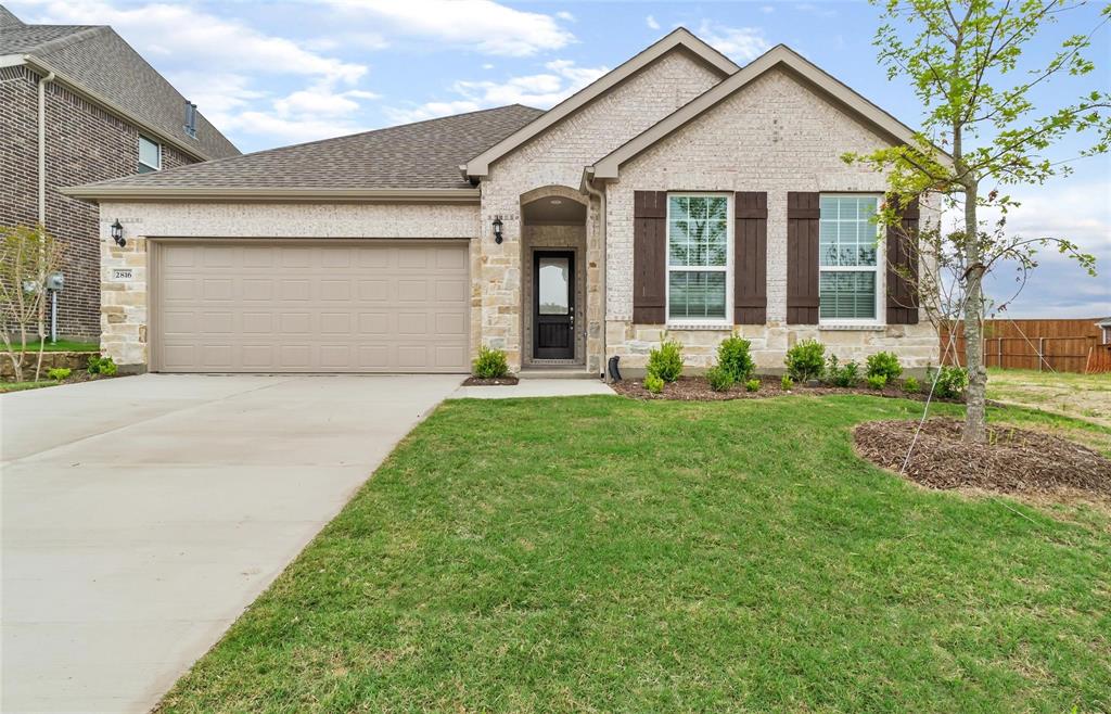 2816 Southampton Drive Property Photo 1