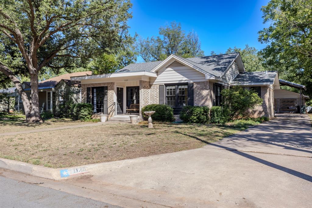 1125 Hollis Drive Property Photo 3
