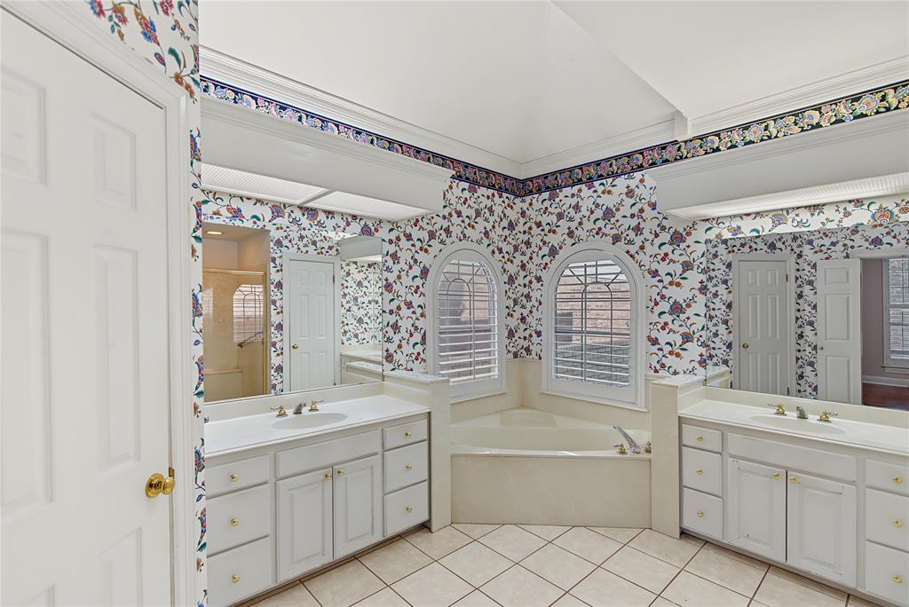 5735 S Lakeshore Drive Property Photo 13