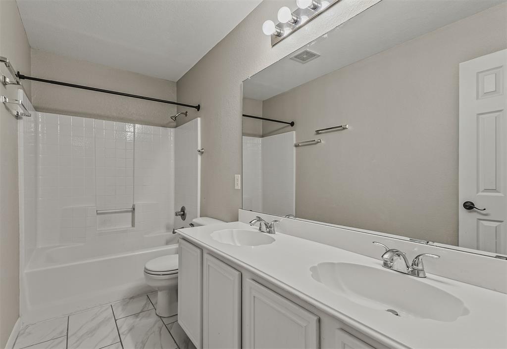 109 N Rolling Meadows Drive Property Photo 21