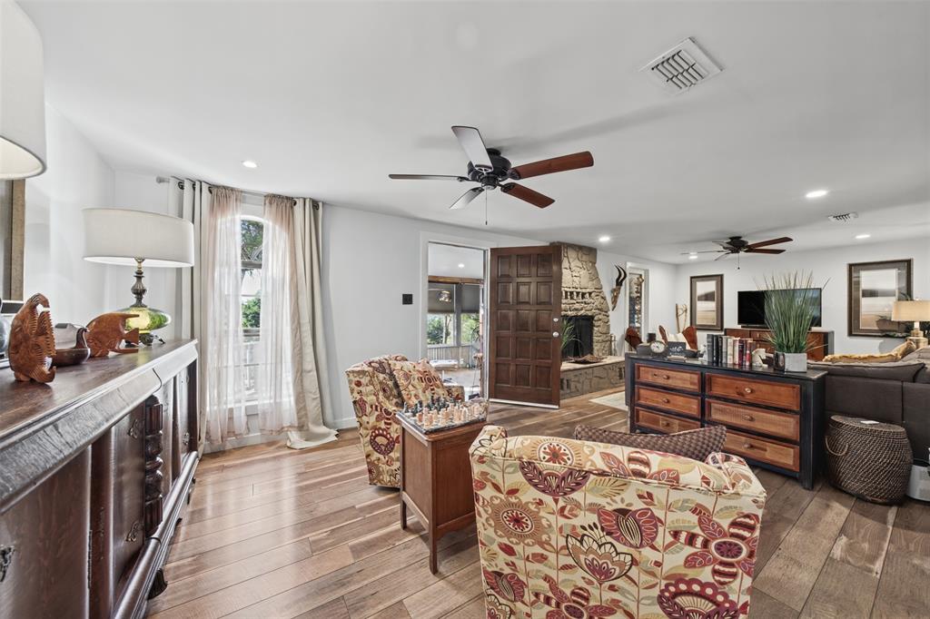 1118 Hidden Cove Trail Property Photo 4