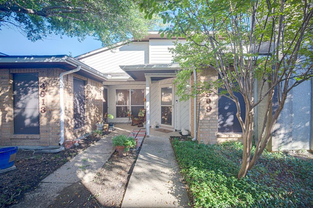 4909 Oak Bluff Property Photo 1