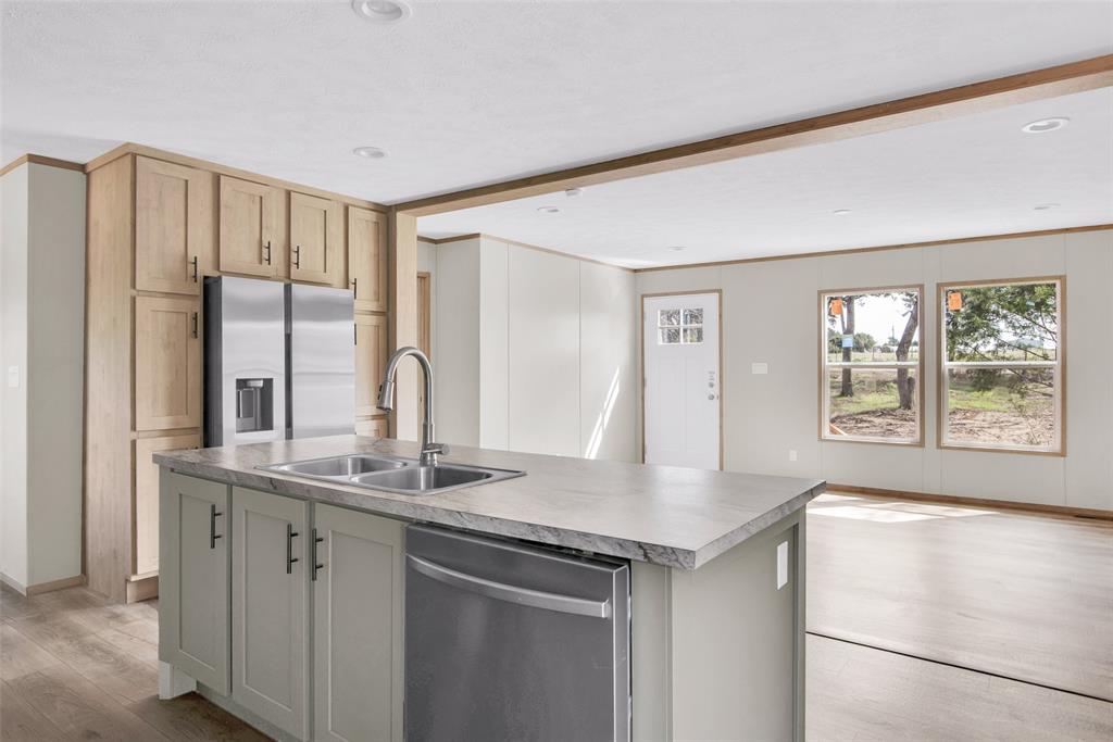 629 Cr-167 Street Property Photo 5