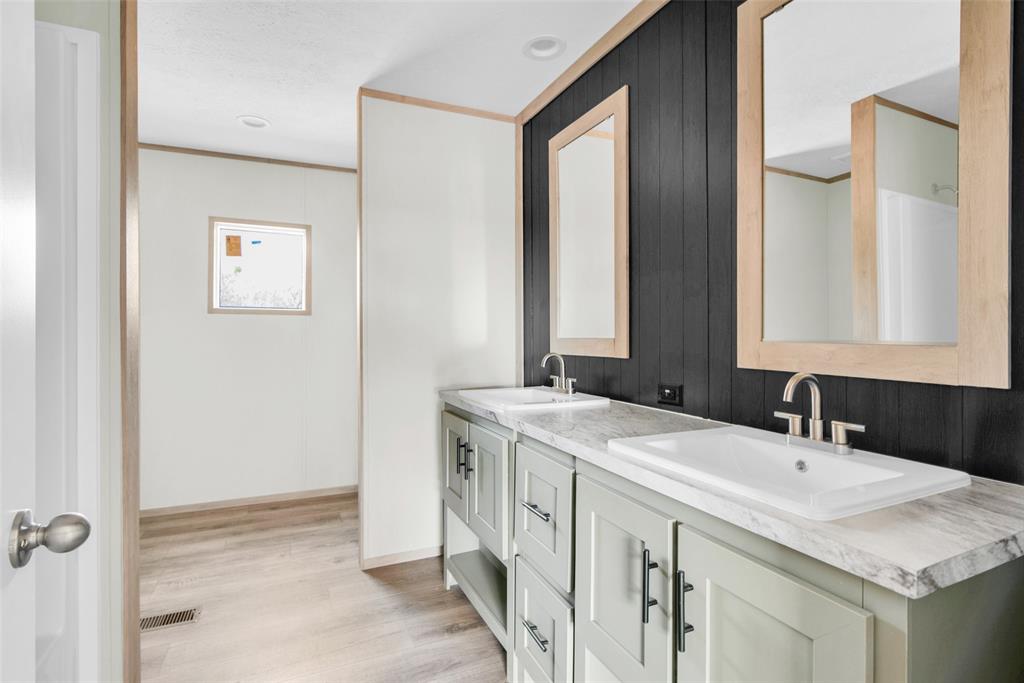 629 Cr-167 Street Property Photo 14