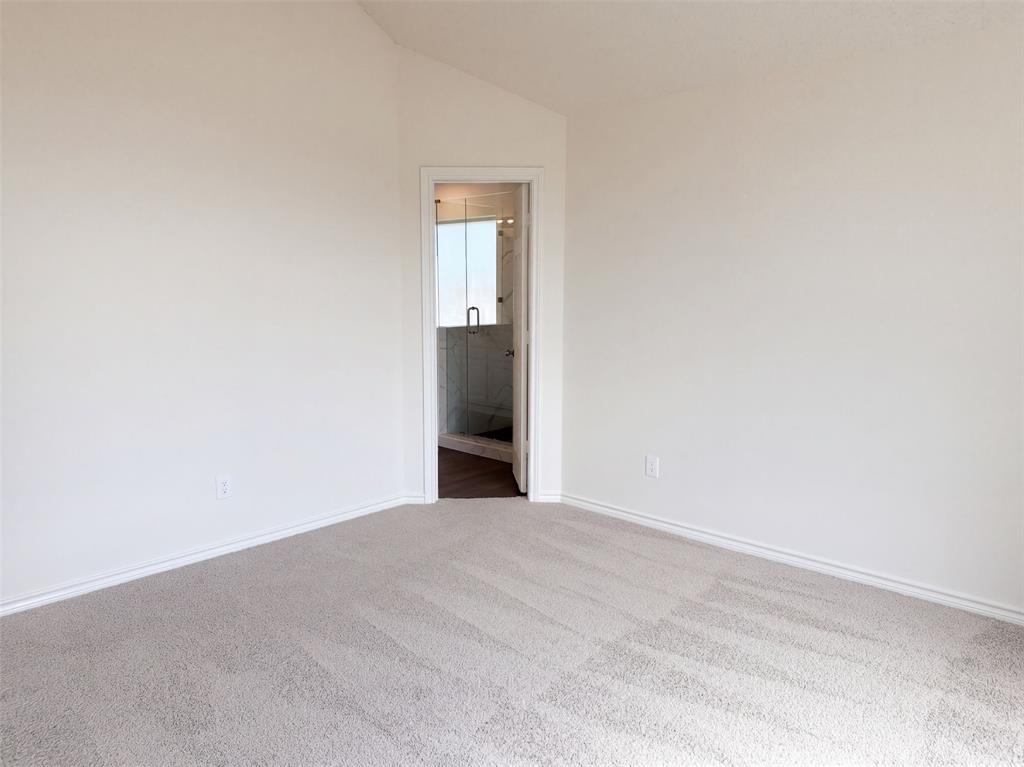 7109 Cottonwood Circle Property Photo 4