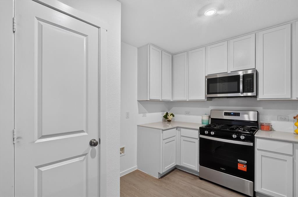 4562 Riverbank Road Property Photo 14