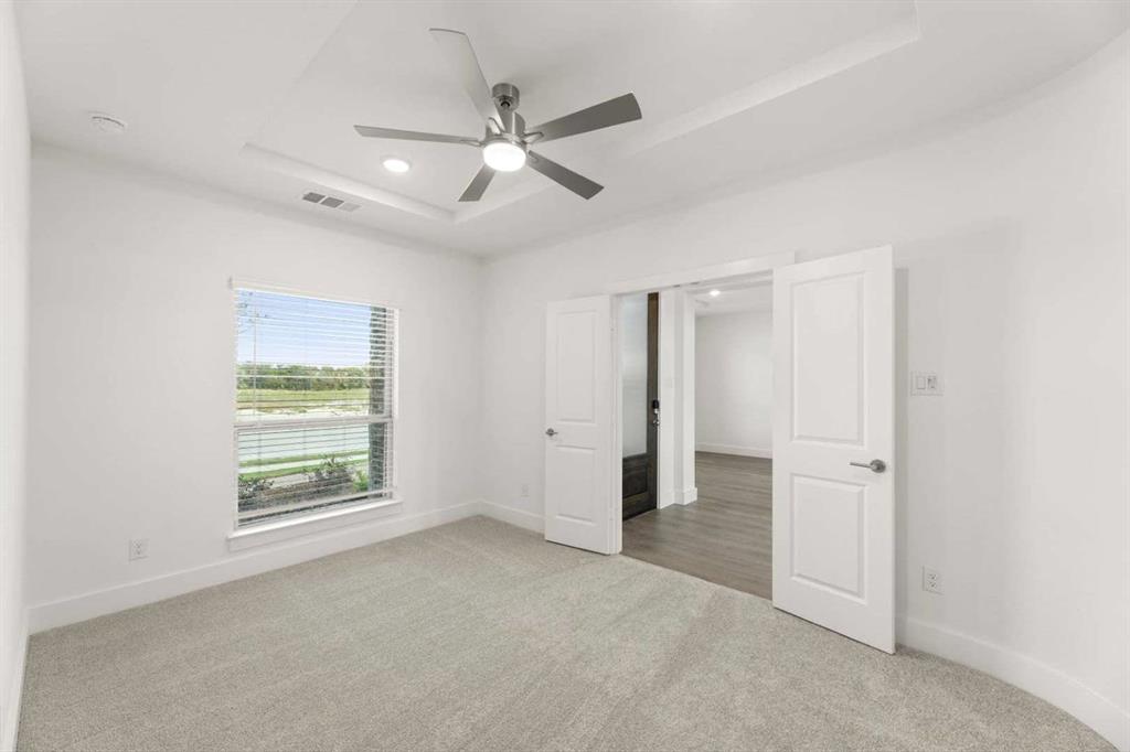 2405 Parkway Avenue Property Photo 10