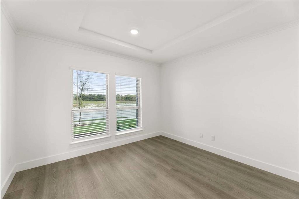 2405 Parkway Avenue Property Photo 11