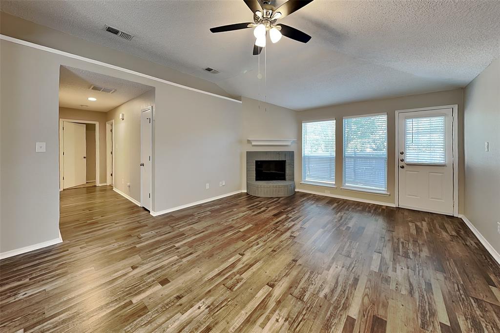 7904 Gardengate Lane Property Photo 3